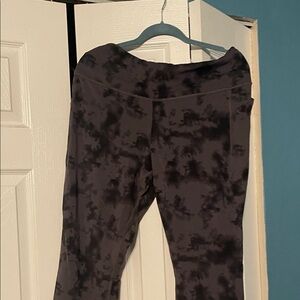 We wander compression leggings